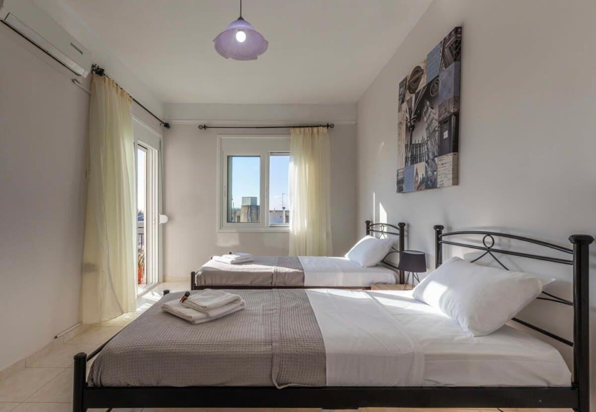 Comfy Central Square Gem With Balcony Lejlighed Kalamata Eksteriør billede